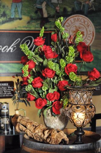 barrel-decor-roses-driftwood-large-candle-holder